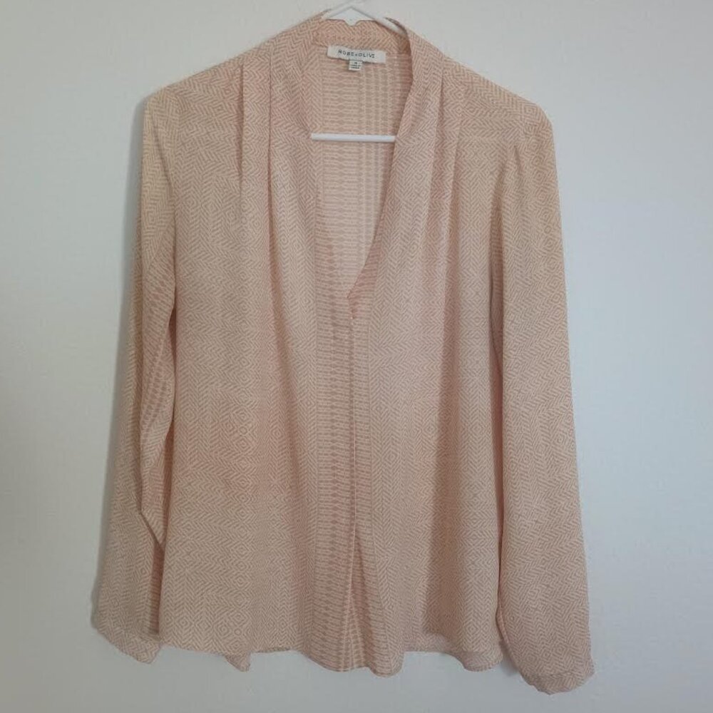 ROSE + OLIVE WOMEN'S TOP LONG SLEEVE PLEATED SHOULDERS TAN CREAM CAREER SIZE M